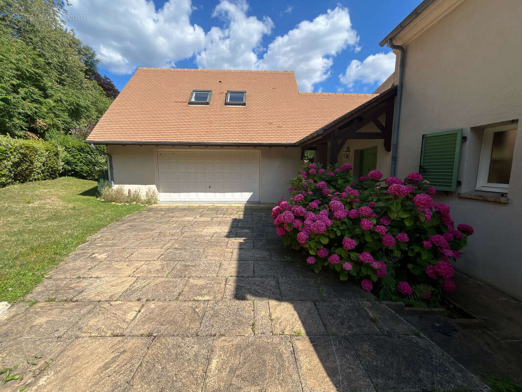 Maison à FEUCHEROLLES