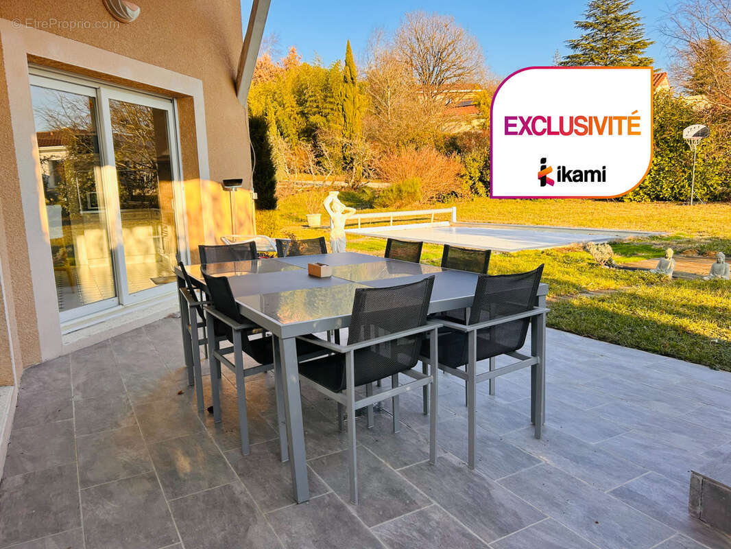 Maison familiale avec piscine et vue dégagée - photo 11