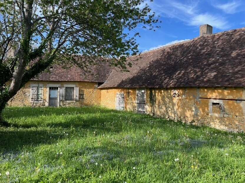 Maison à SAINT-COSME-EN-VAIRAIS
