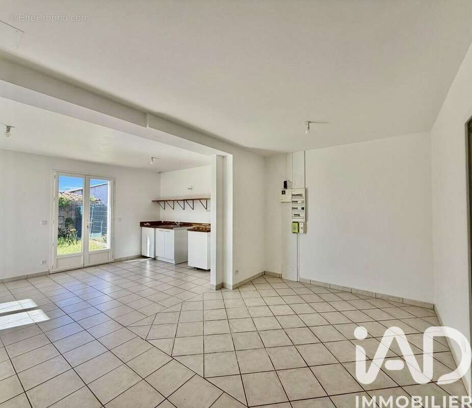 Photo 9 - Maison à LE LUC