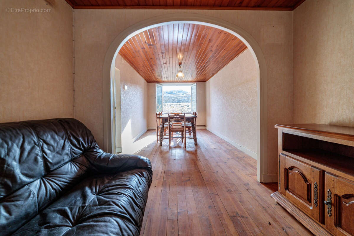 Maison à SAINT-GERVAZY