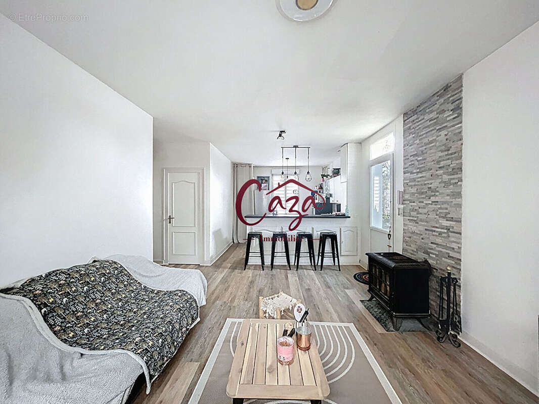 Maison à CAMBLANES-ET-MEYNAC