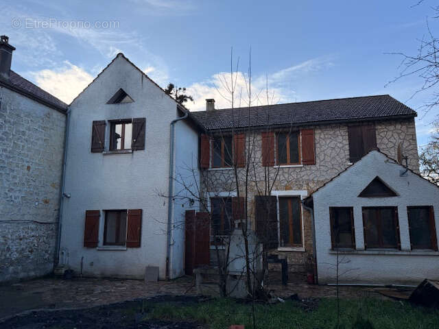 Maison à MERY-SUR-OISE