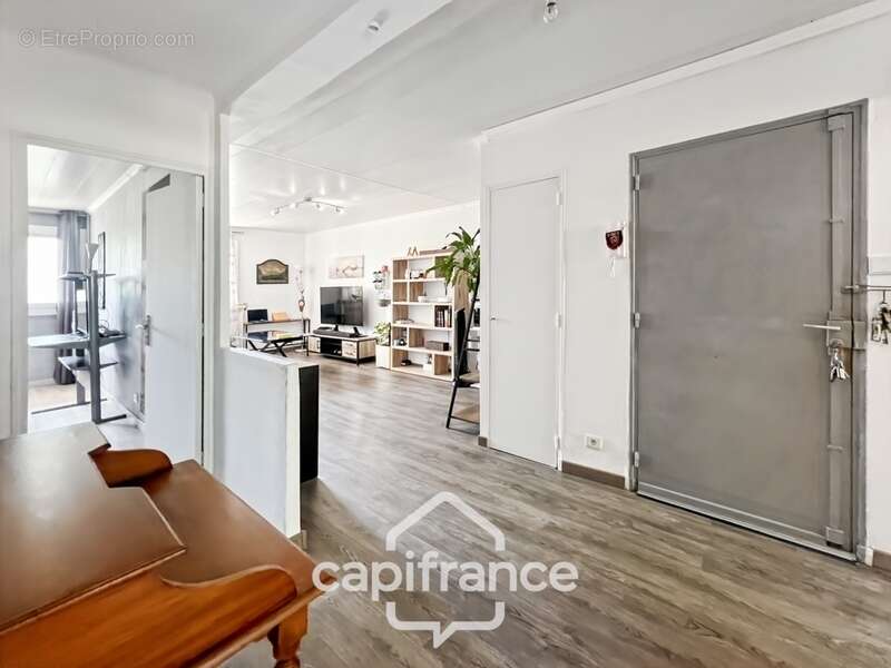 Appartement à LA FARLEDE