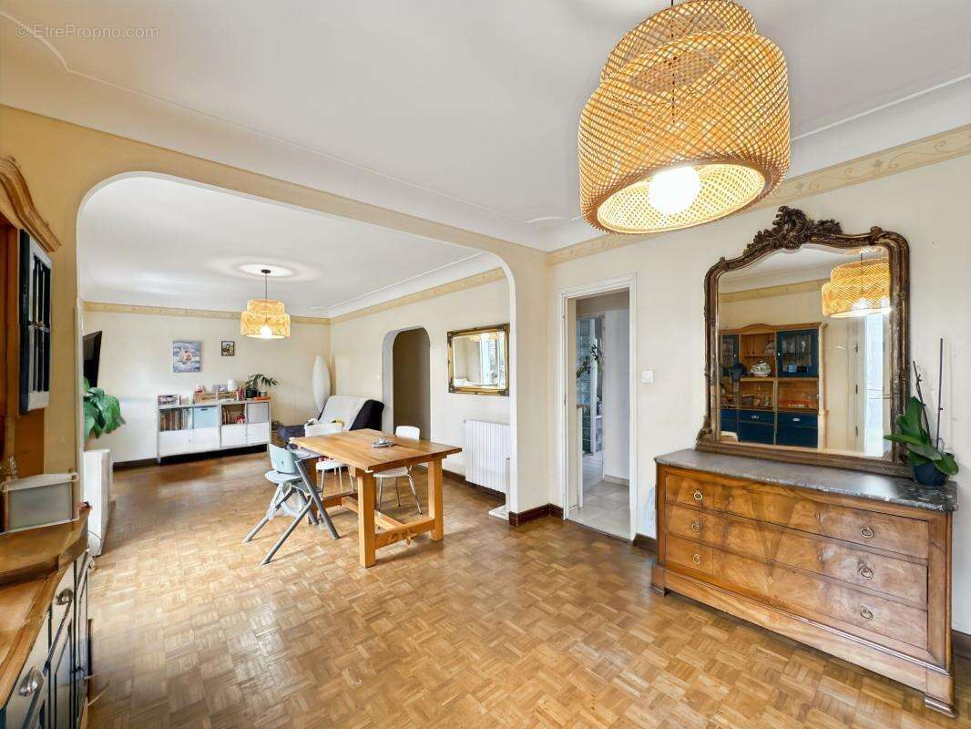 Maison à CHATEAU-L&#039;EVEQUE