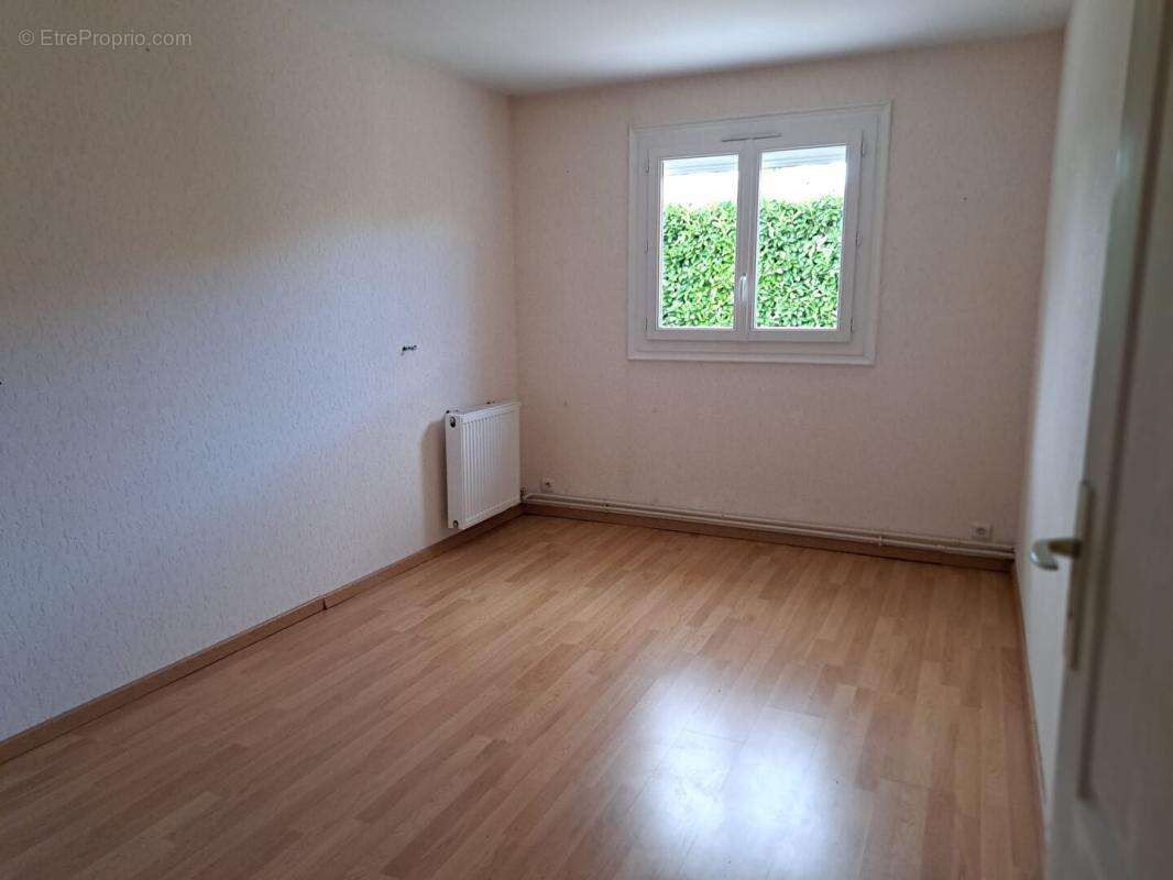 Maison à LES PONTS-DE-CE