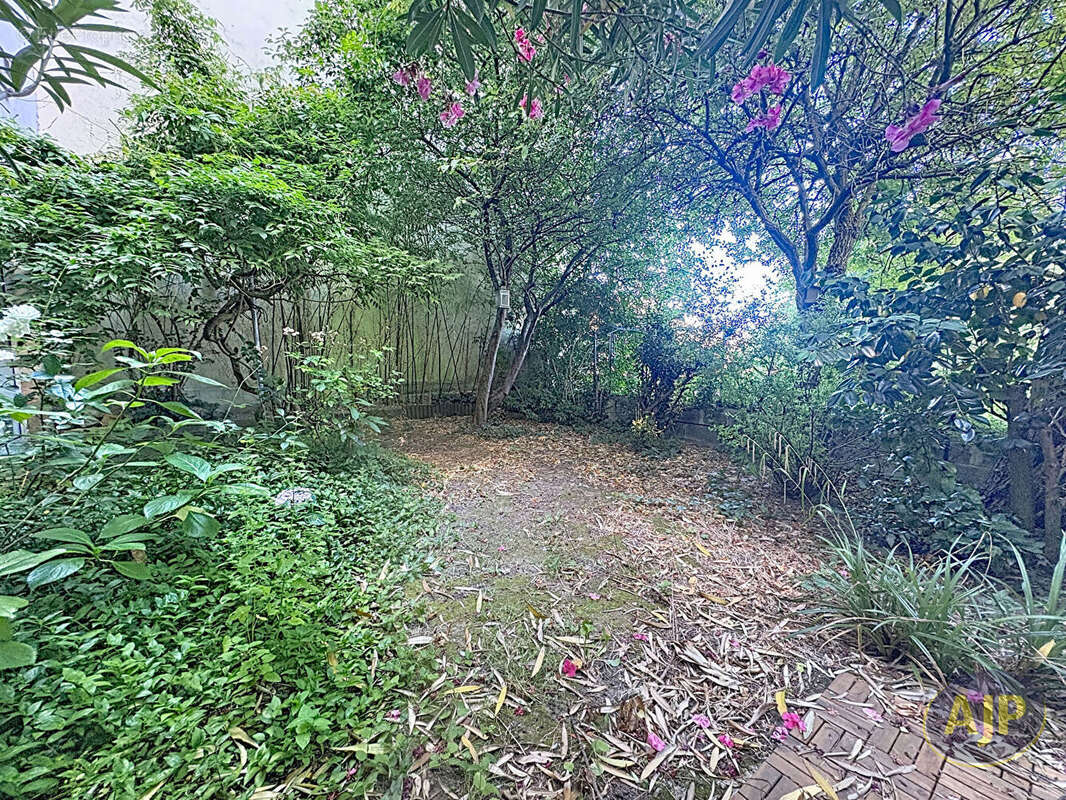 Nantes Dobrée / Sanitat : Un esprit « petite maison » avec jardin privatif - photo 18