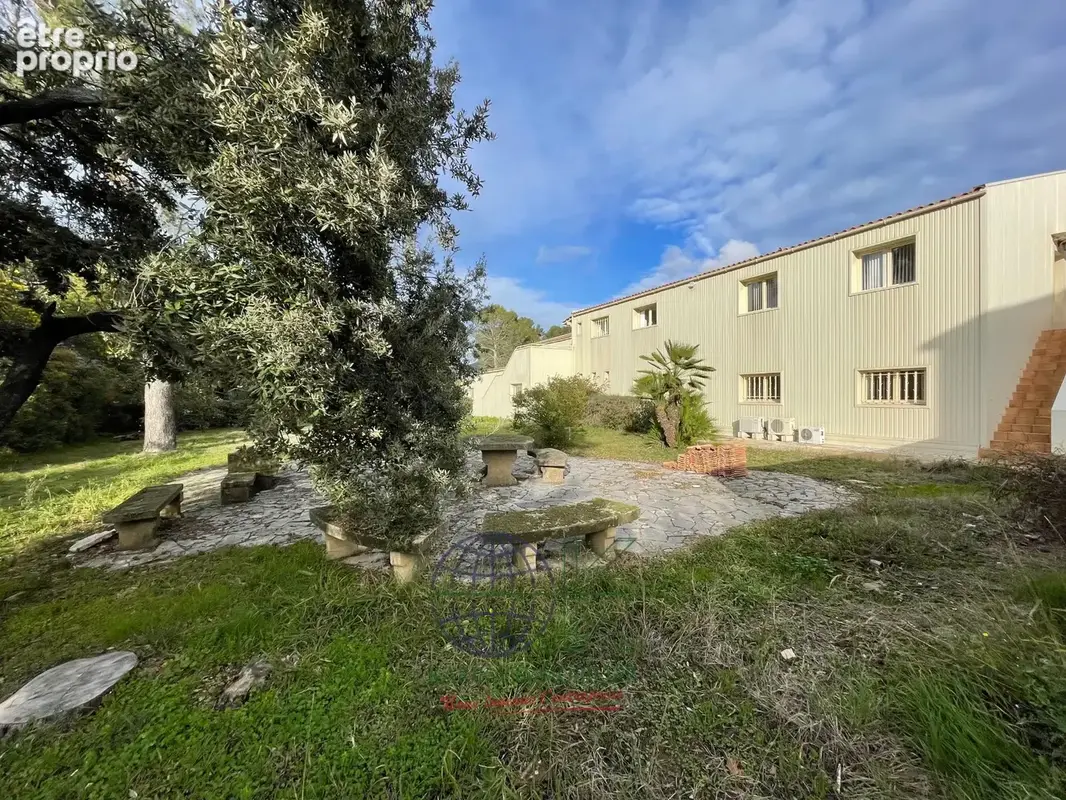 Bâtiment d'activité 1330 m2 à Roquebrune sur Argens - photo 6