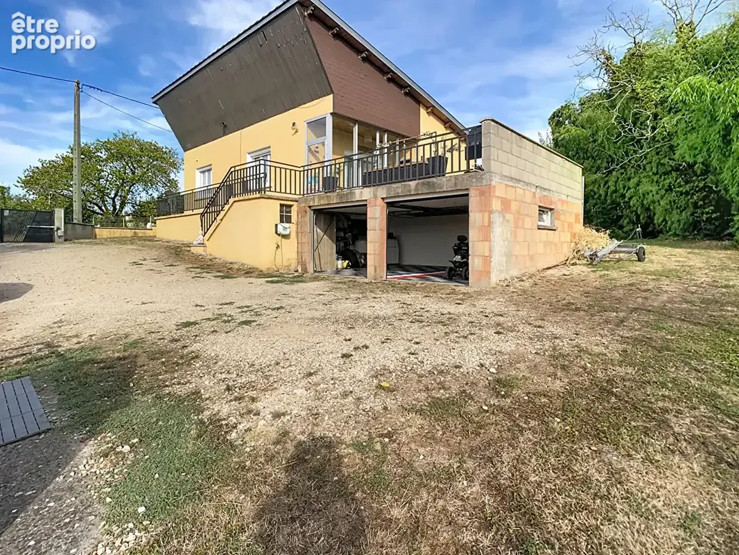 Maison lumineuse avec vue sur le mâconnais-01190 ARBIGNY - photo 16