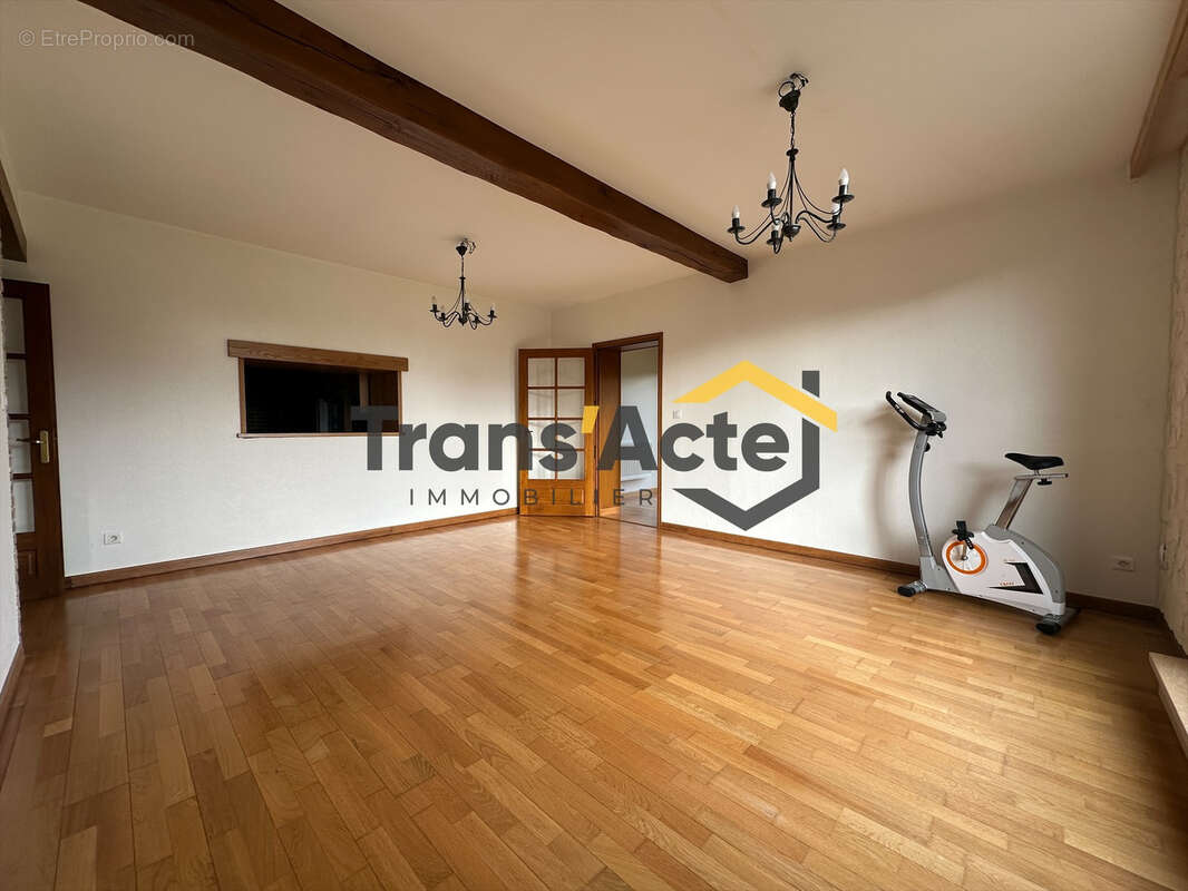 Maison à LATTRE-SAINT-QUENTIN