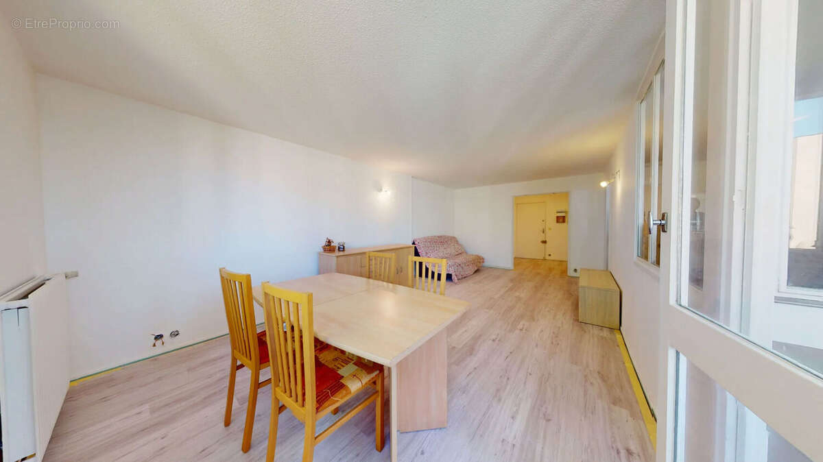 Appartement à PONTAULT-COMBAULT