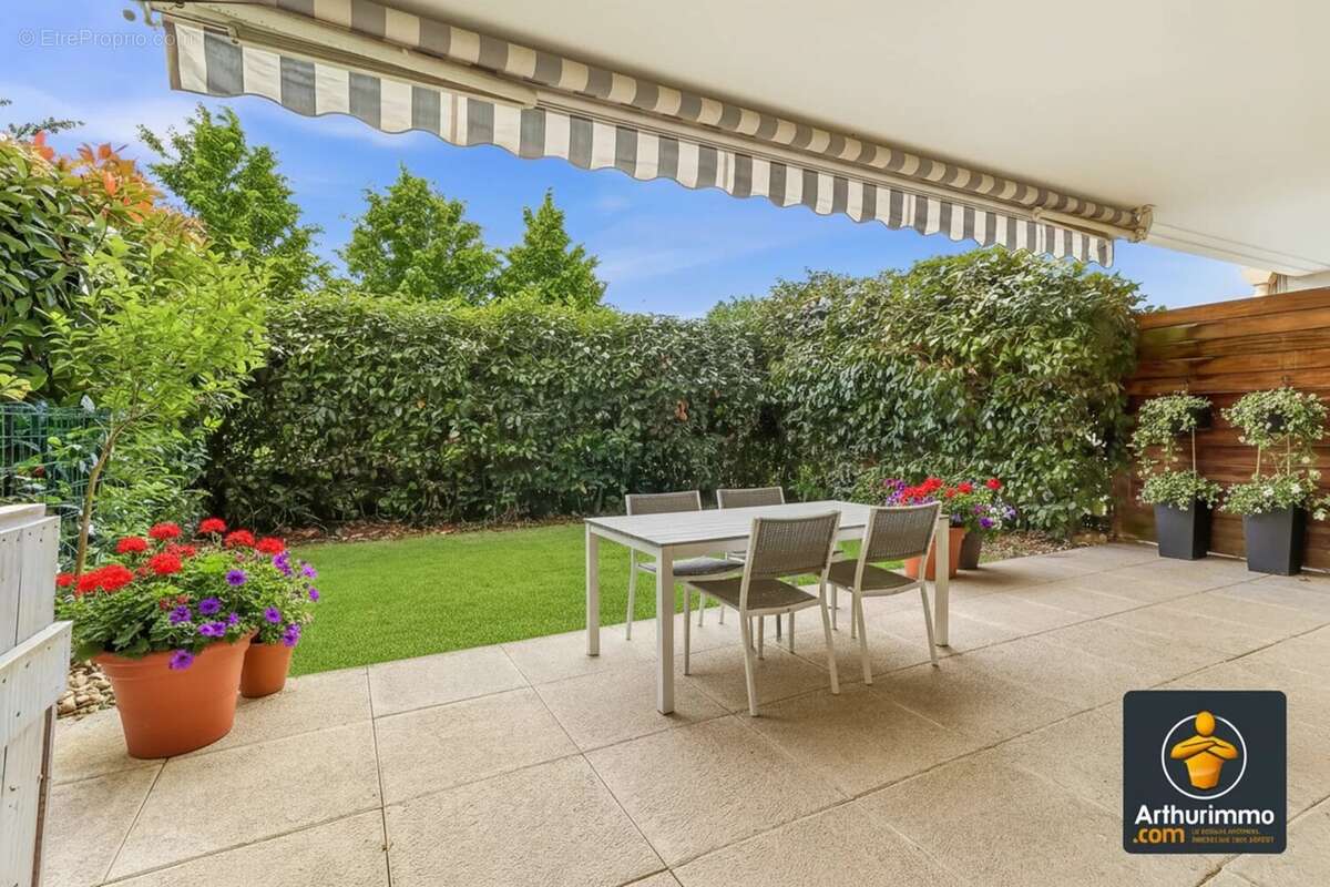 Appartement à CRAPONNE