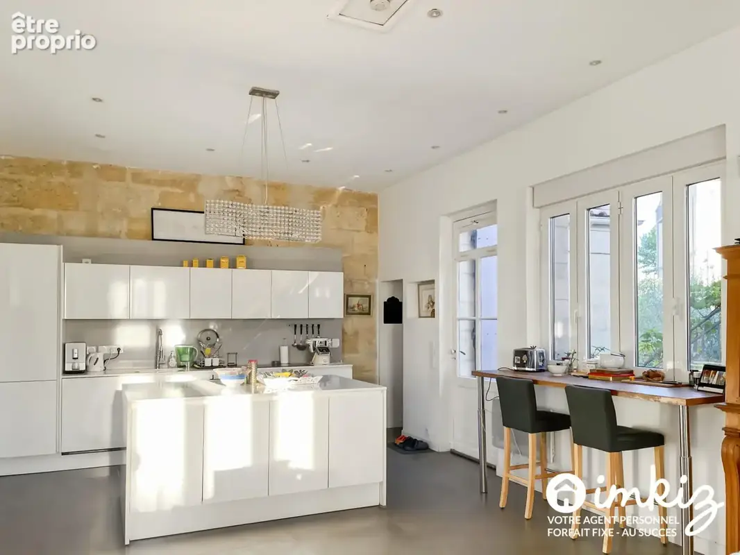 Belle maison en pierre, garage + piscine intérieur - photo 3