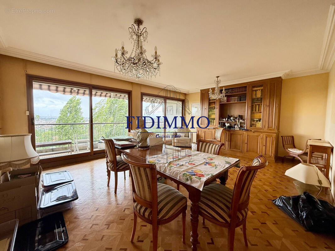 Appartement à CHENNEVIERES-SUR-MARNE