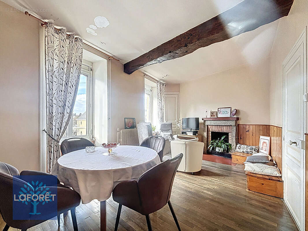 Appartement à ERNEE