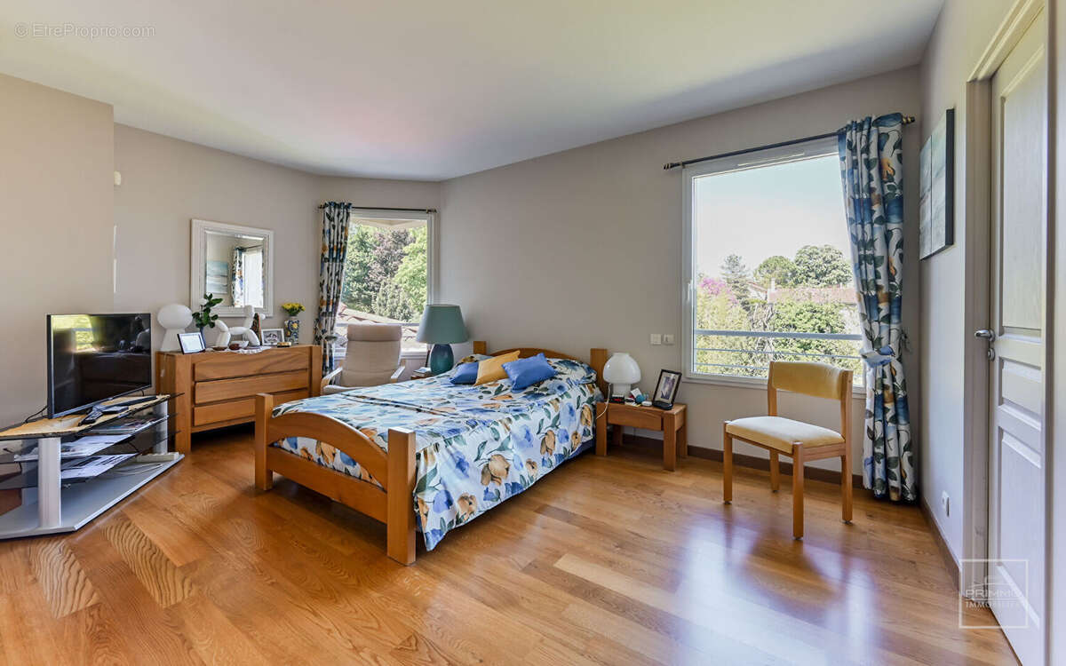 Maison à COLLONGES-AU-MONT-D&#039;OR