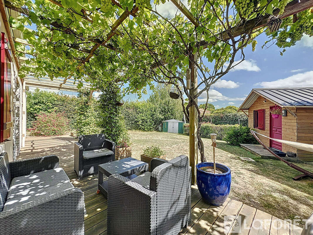 Maison à MONTREVAULT