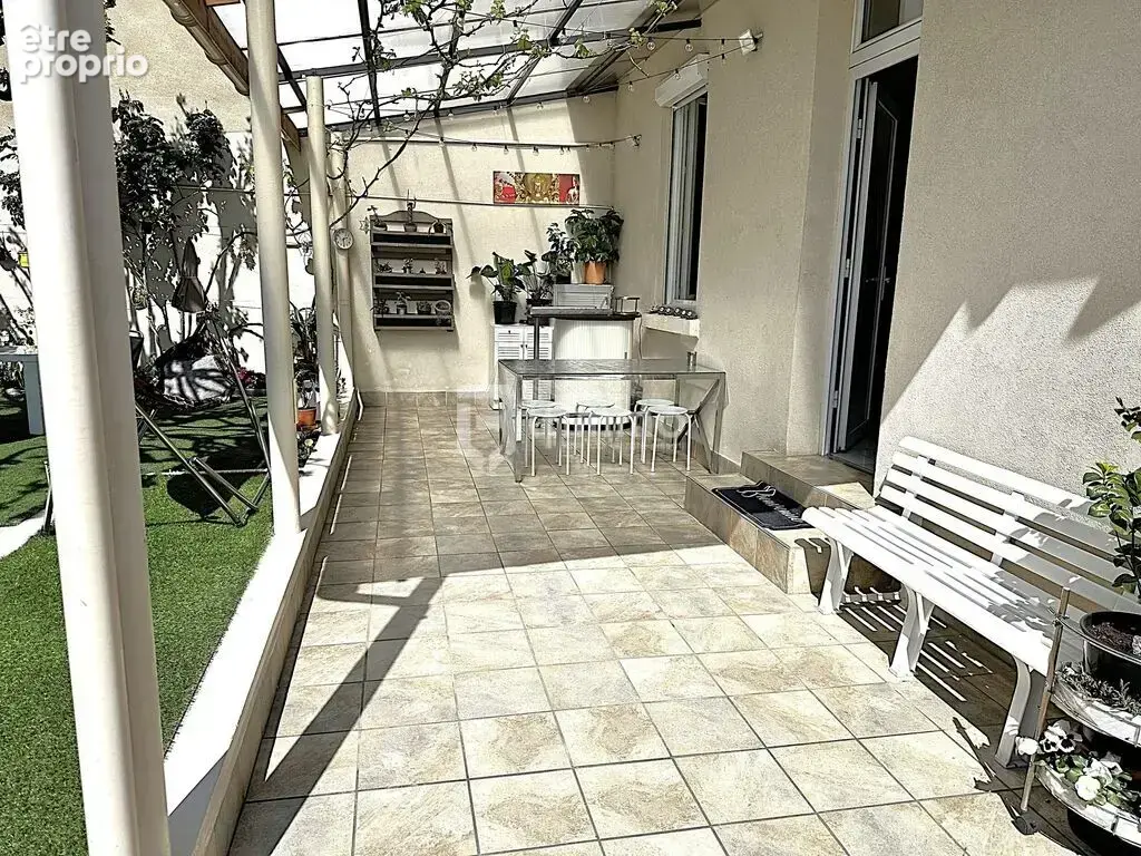 Maison à VILLEURBANNE