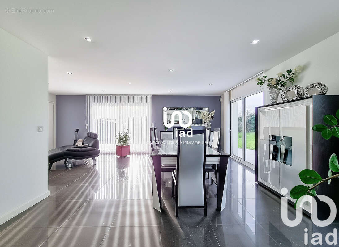 Photo 9 - Maison à FONTENAY-MAUVOISIN