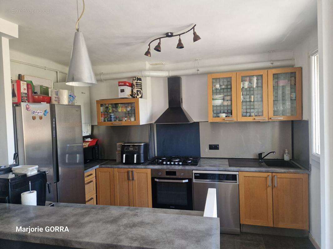 Appartement à MARSEILLE-4E