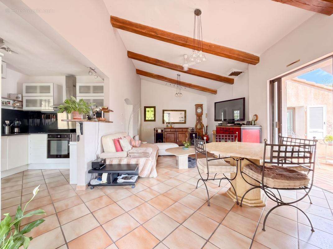 Maison a vendre à CANTARON 5 pièces 120 m² terrain 2.270 m² au calme absolu - photo 4