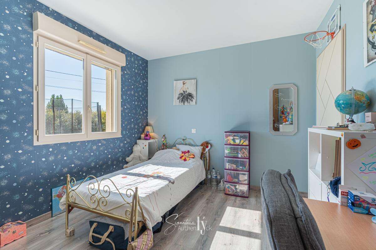 Maison 110 m² à Saint-Paul  - photo 5