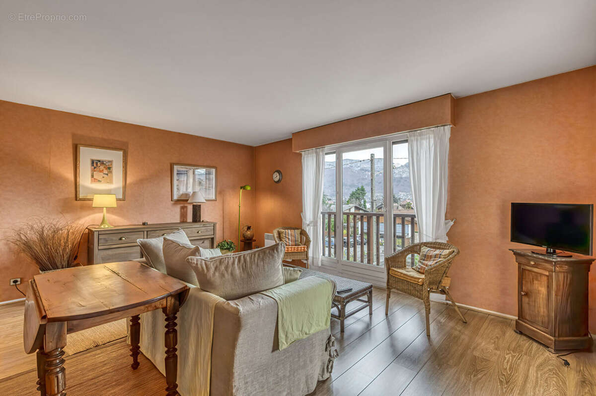 Appartement à SEVRIER