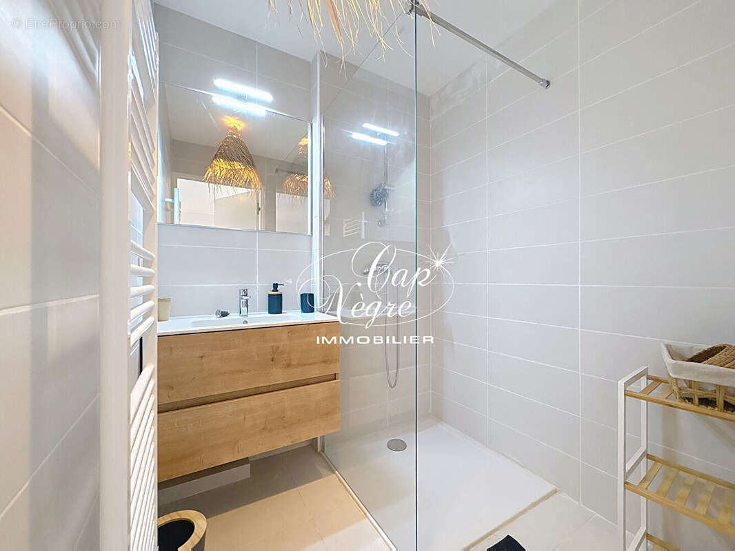 Maison à LA GARDE-FREINET