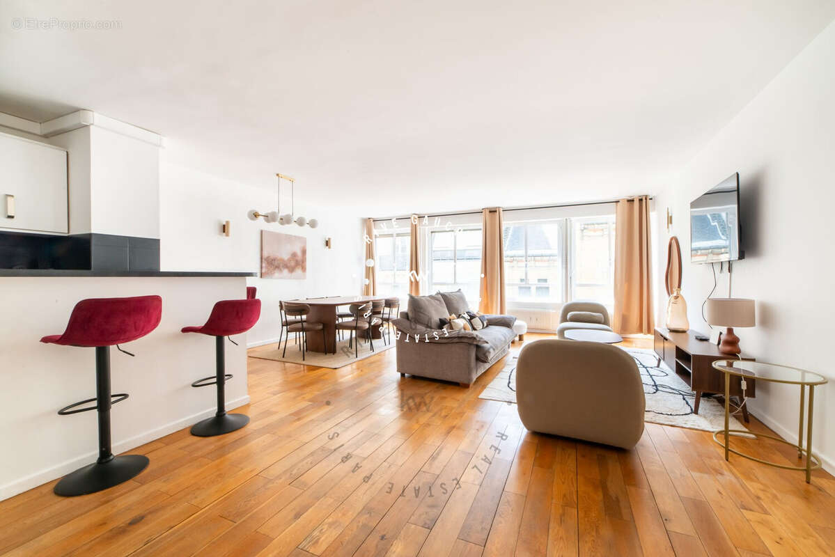 Appartement 108 m² à Paris-8e  - photo 3