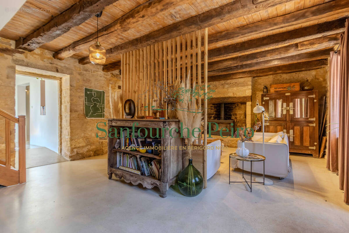 Au cœur de la Bastide de Domme - Vallée de la Dordogne - photo 5