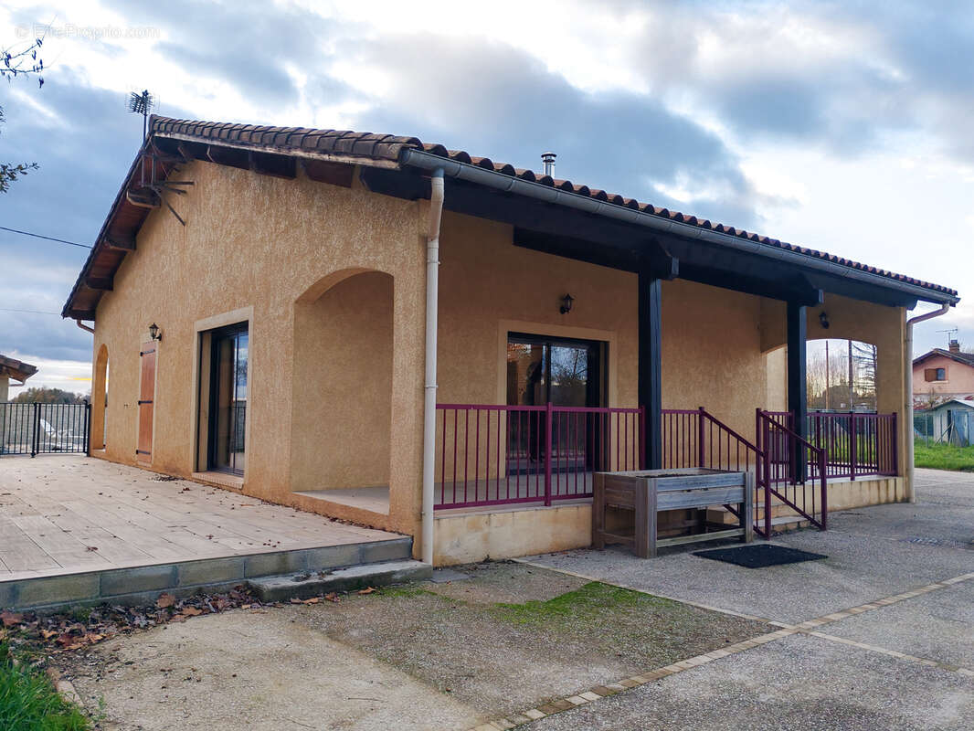 Maison à LISLE-SUR-TARN