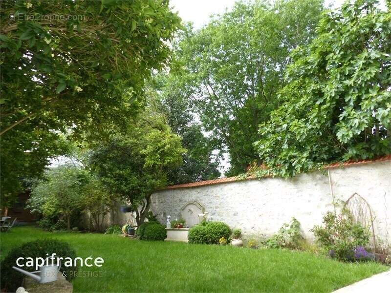 Orléans Dunois, maison bourgeoise à vendre, grand jardin et stationnements, parcelle 457 m² - photo 20