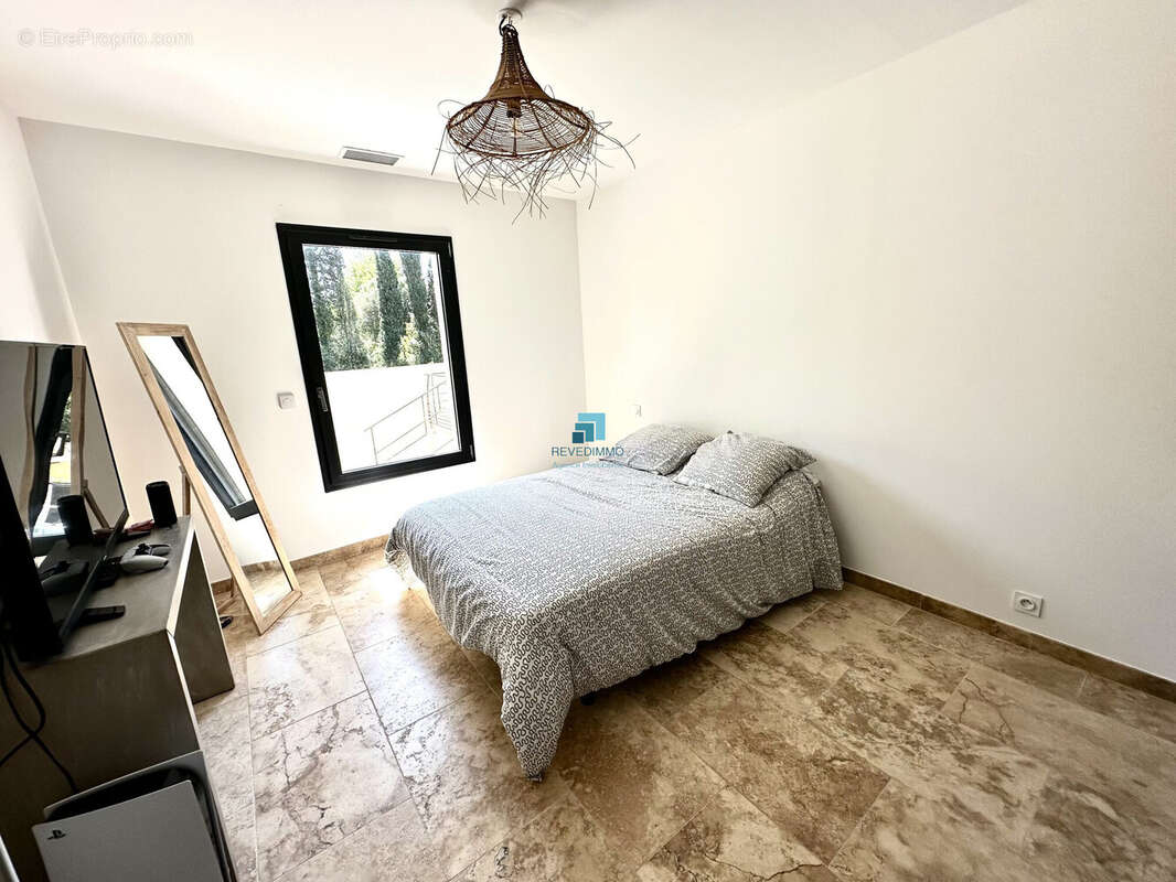 Maison à L&#039;ISLE-SUR-LA-SORGUE