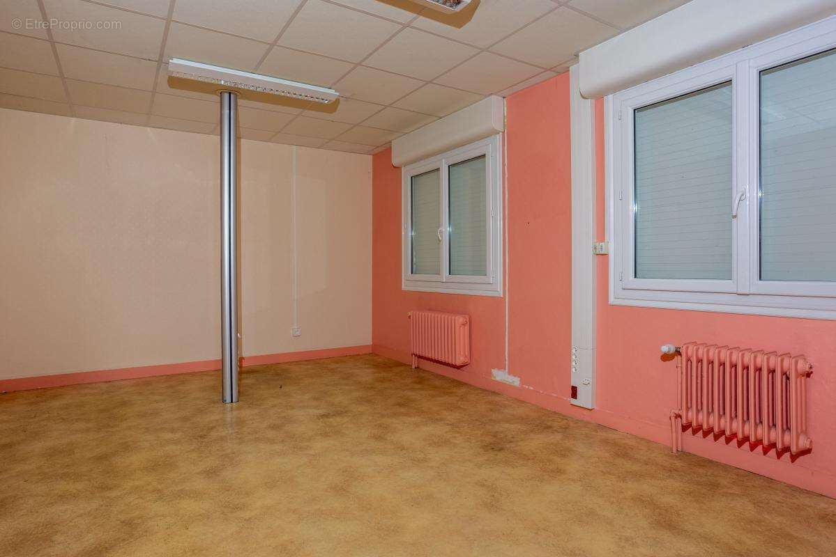Immeuble de bureau - 486 m² - Bayeux (14) - photo 12