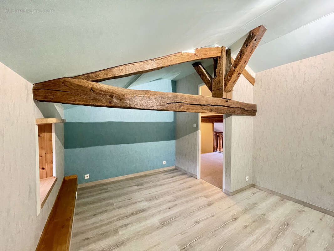 Maison à AVAILLES-LIMOUZINE