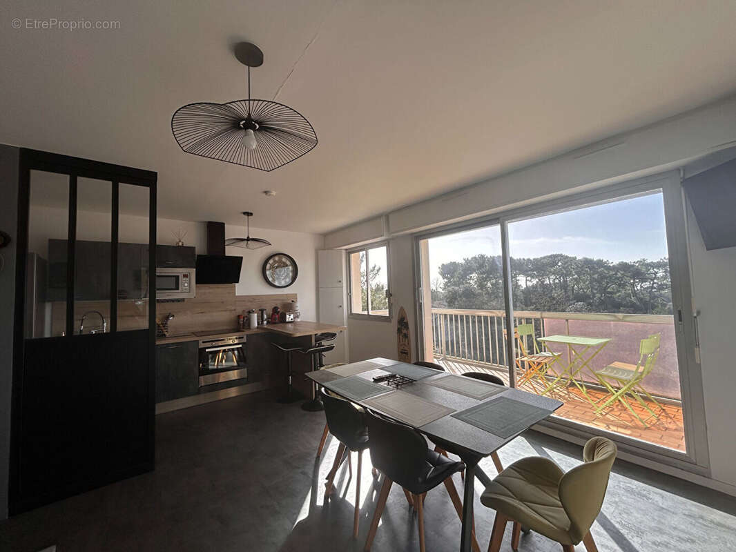 Appartement à VAUX-SUR-MER