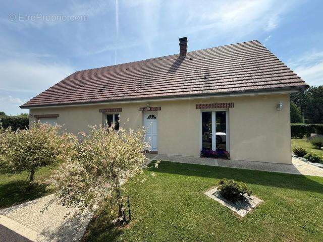 Maison 114 m² à Cordebugle  - photo 2
