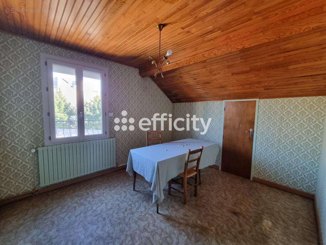 Maison à SAINT-CHELY-D'APCHER