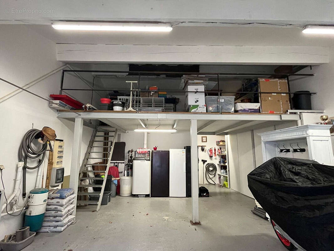 Maison à L&#039;ISLE-SUR-LA-SORGUE