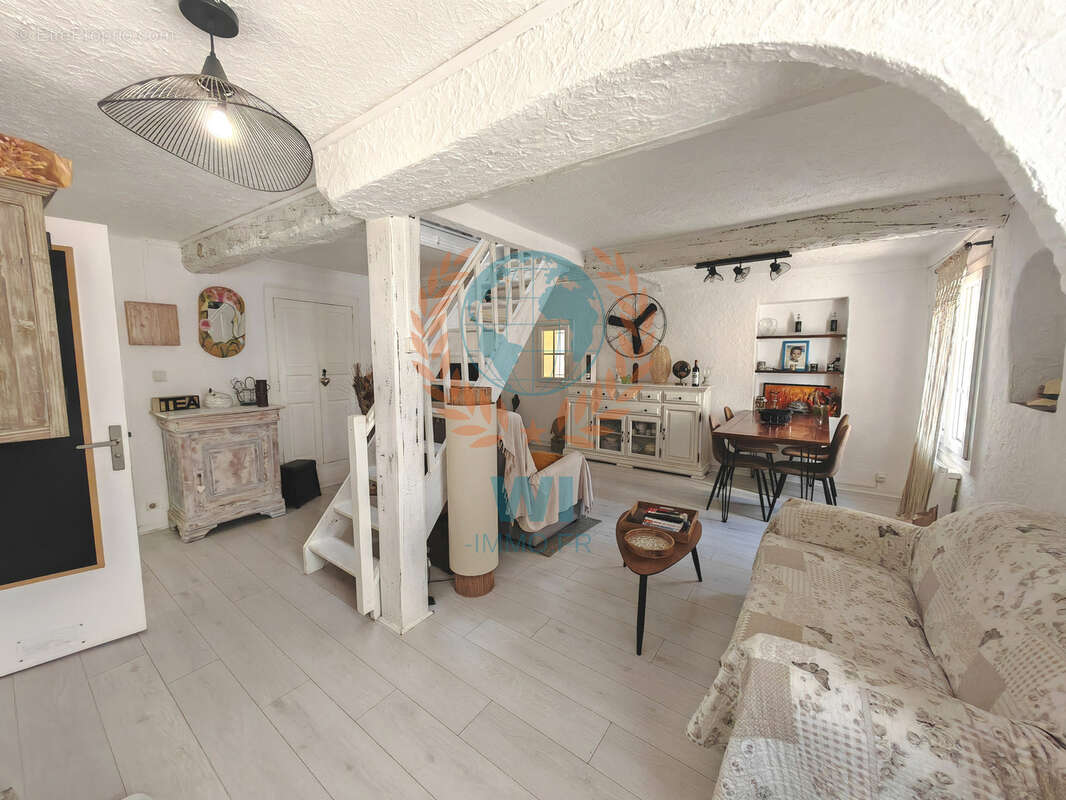 Maison à TRANS-EN-PROVENCE