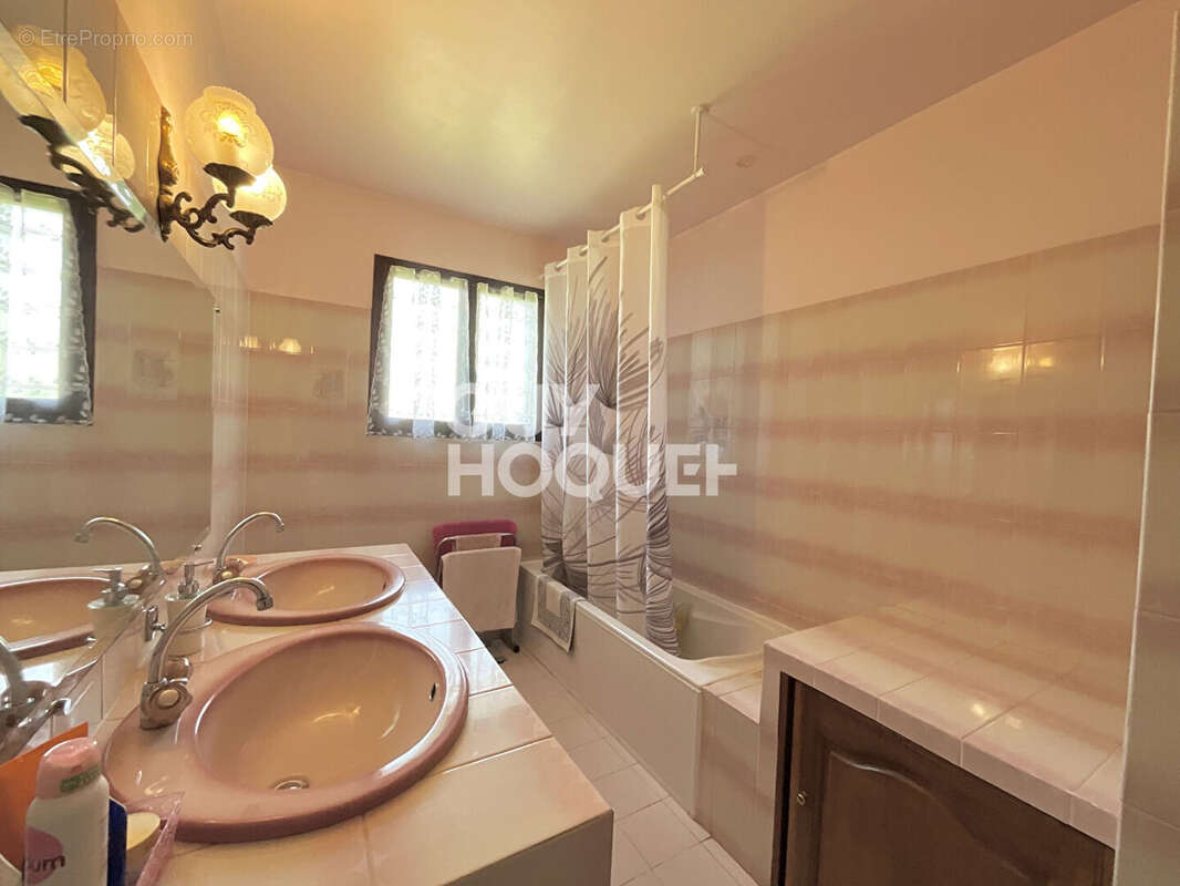 Maison DE PLAIN-PIED de 97 m2 sur une parcelle d'environ 631 m2 - photo 9