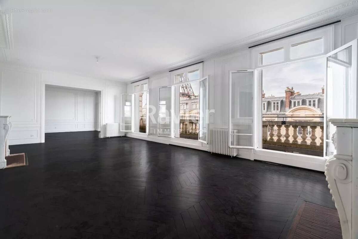 Appartement à PARIS-7E