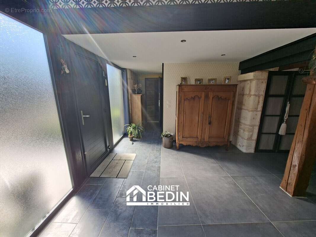 Maison à BELLEBAT