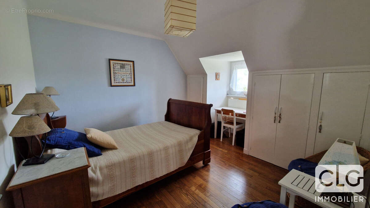 Maison à COMBRIT