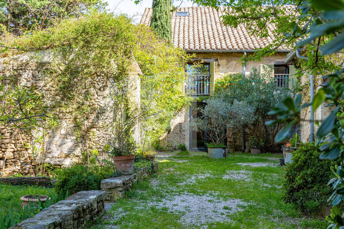 Maison à SAINTE-CECILE-LES-VIGNES