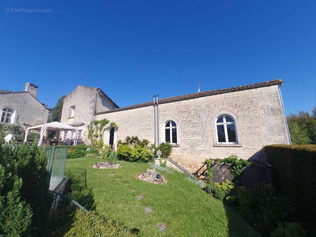 Appartement à GRAVES-SAINT-AMANT