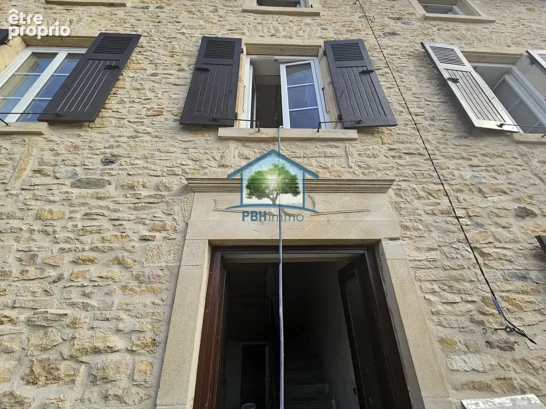 L'isle d'abeau immeuble 7 studios meubles - photo 12