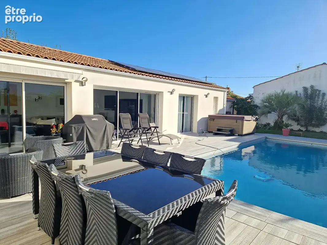 Maison contemporaine à vendre - La Rochelle ? Rompsay/ Saint Eloi  Piscine et garage 100 m² - photo 2