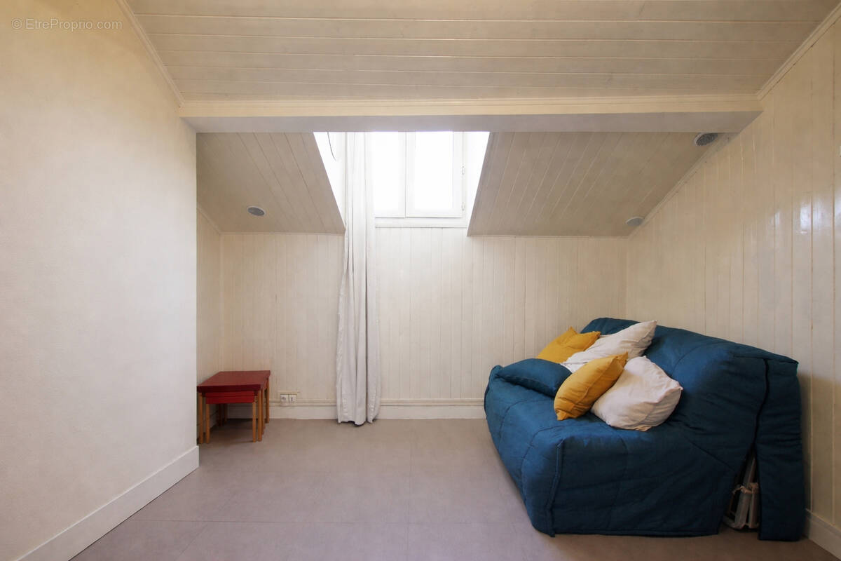Appartement à PARIS-14E