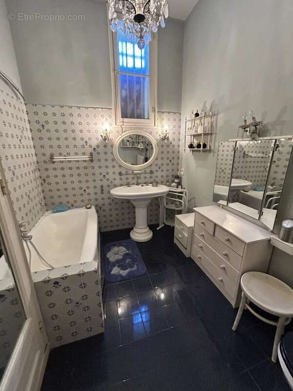 Appartement à MARSEILLE-8E